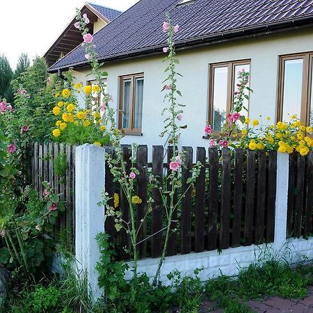 Gospodarstwo Agroturystyczno-Edukacyjne Gratka Celiny  Ngoại thất bức ảnh