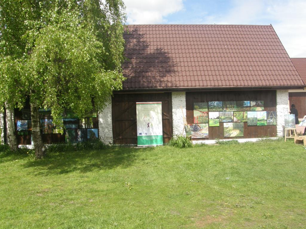 Gospodarstwo Agroturystyczno-Edukacyjne Gratka Celiny  Ngoại thất bức ảnh