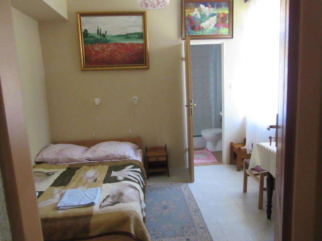 Gospodarstwo Agroturystyczno-Edukacyjne Gratka Celiny  Ngoại thất bức ảnh